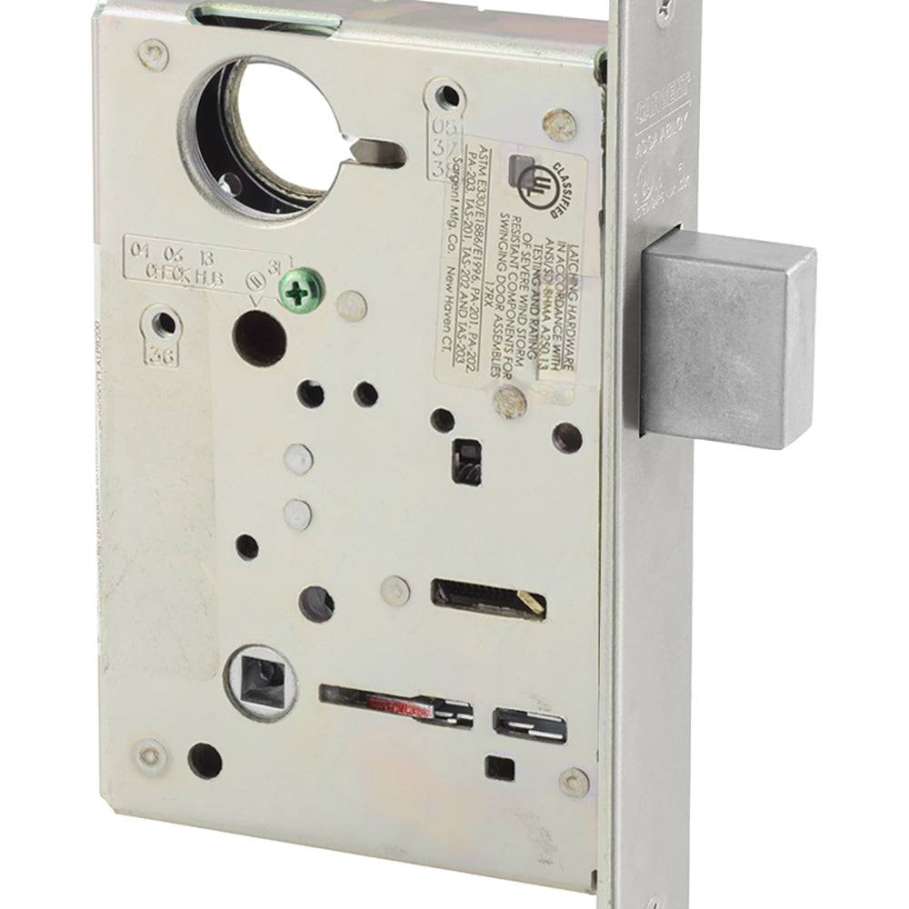 LC-8221 32D